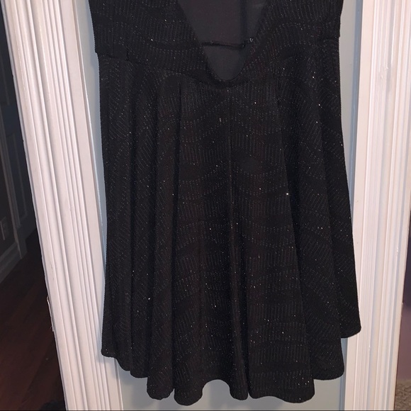 Open back sparkle dress - Picture 3 of 3